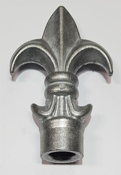 Spear Fleur De Lis 16 Round Female