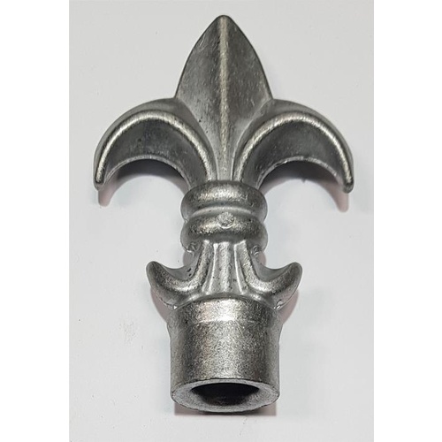 Spear Fleur De Lis 16 Round Female