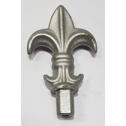 Spear Fleur De Lis 19 Square Male